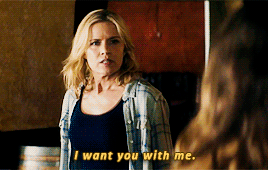 dailyfeartwdgifs:We should check the rooms. All of them.Sassy