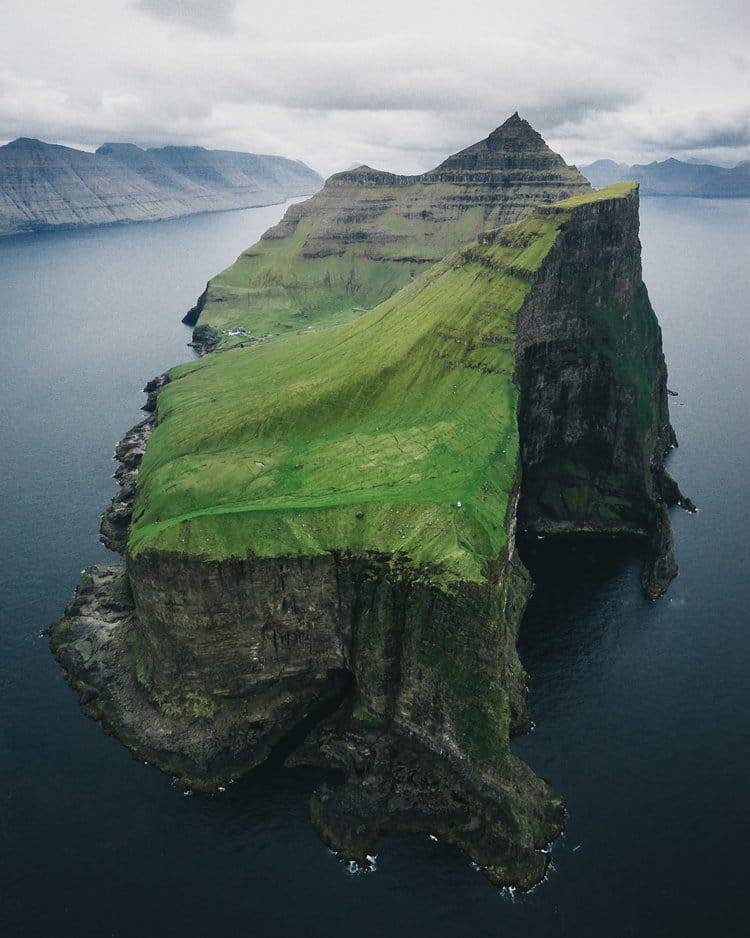 mymodernmet:  Travel Photographer Reveals the Dreamlike Tranquility of the Desolate