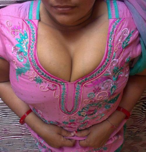 sherryf-19:Poonam bhabhi sexy ass and boobs