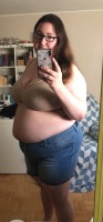 thegoodhausfrau:Fat vs Shorts season is here!  Gorgeous 