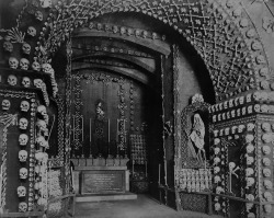 blackpaint20:  deathandmysticism: John Edmund Taylor, An altar bearing a Latin inscription surrounded by an array of human skulls and bones and a cloaked skeleton, Wellcome Images, late 19th century Nibbia Chapel, #Malta 