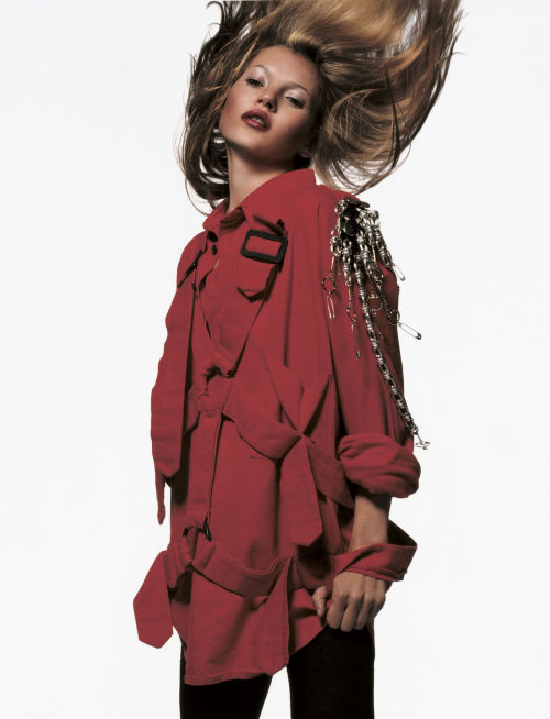 pinerosolanno:  i-D April 2004 
