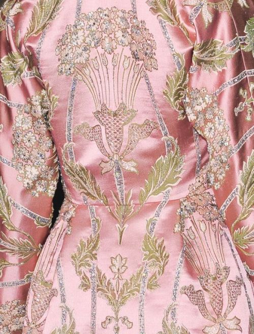 carmidoll:  Valentino haute couture F/W 2012-2013 