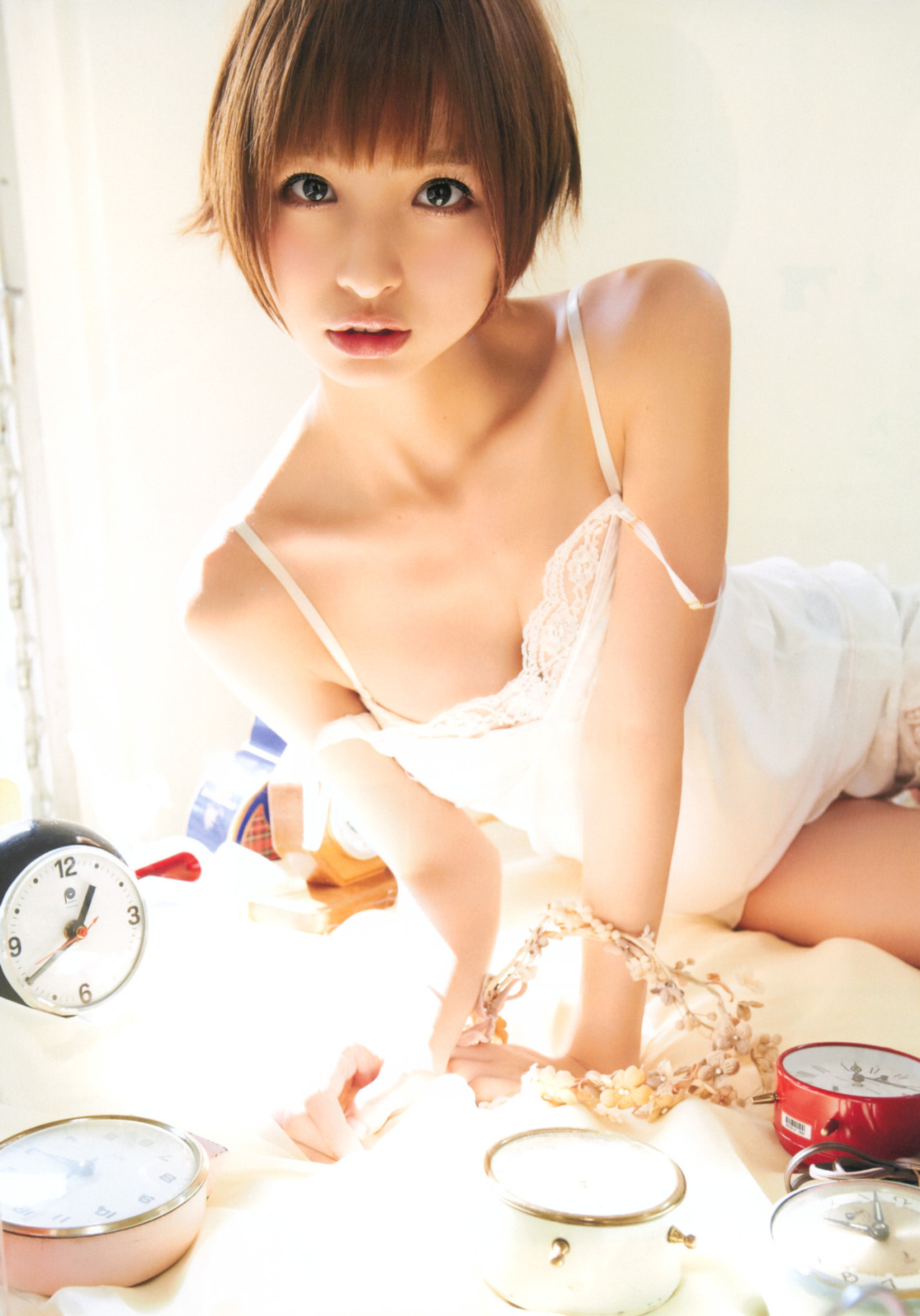 voz48reloaded:  Shinoda Mariko photobook 「Memories」