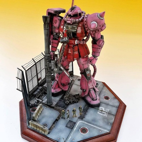 Model: MS-06S The Crimson Comet (Diorama Build) (by @mannen_koubou)Buy now: Click here to order Base