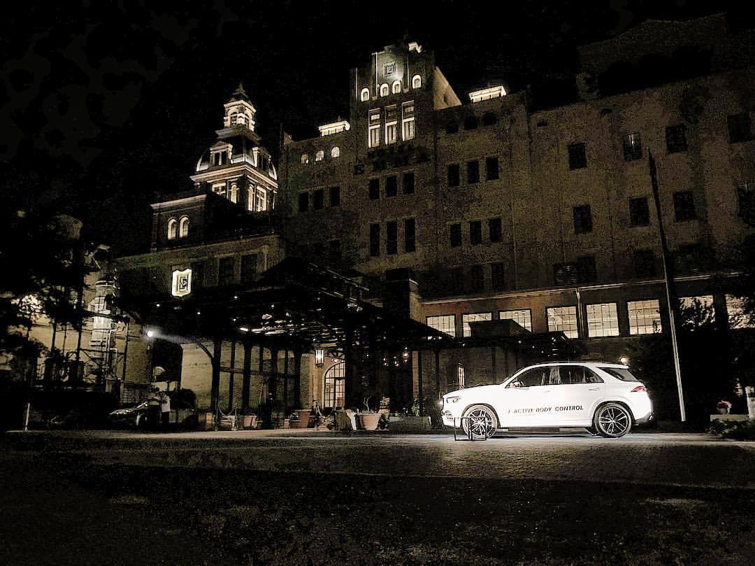 The global first drive of new #GLEClass is the latest new car launch hosted at one of my favorite hotels on earth, @thehotelemma in #SanAntonio, formerly the #pearlbrewery. I could return there every month and not complain. #luxurymeetscharacter....