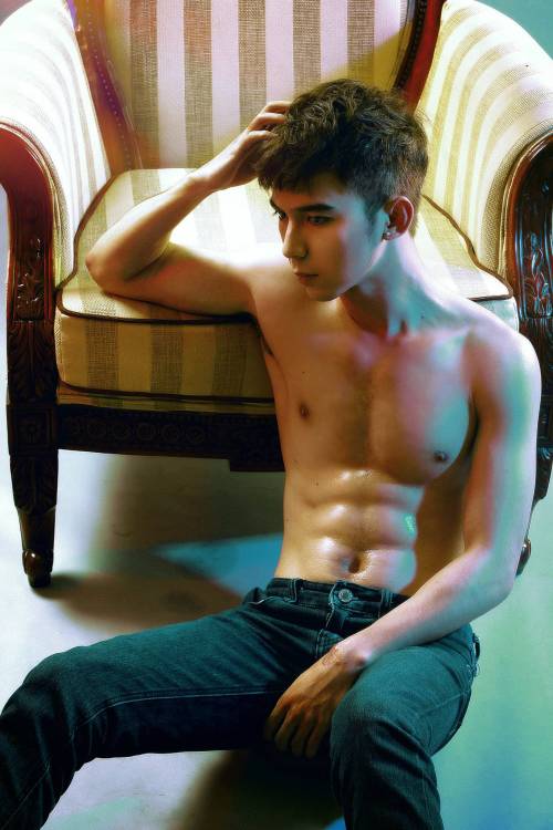 http://gaykoreandude.tumblr.com/post/109162489433