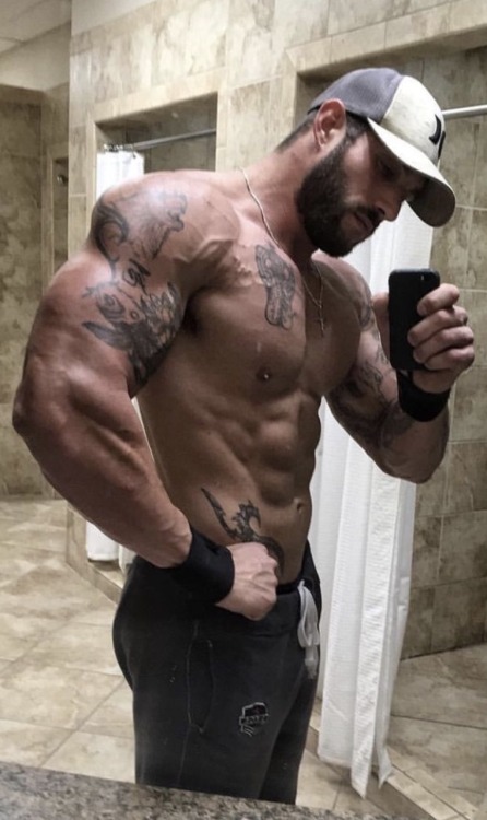 musclecorps:Daddy!!
