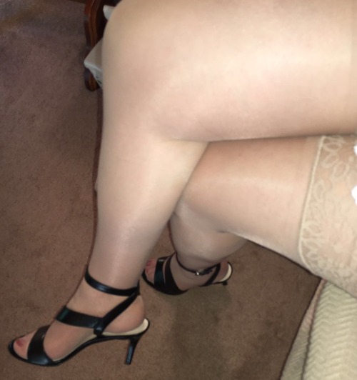 nylrgr8: gknfjlvr: Sexy legs and feet in nylon and heels !!! I agree :-)