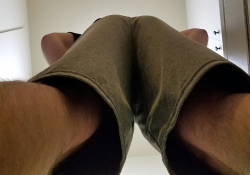 thedudewhosadude:Fresh out of the gym, so I’m extra sweaty and ripe…but we both know that means you’re extra interested. So how much do you wanna pay for me to smear my sweaty musk on your face? How badly do you want this?
