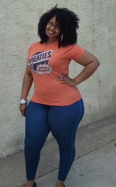 juicycurvyculonas:  luvcurves2121:  Have seen this pic often. This women is hot.  SHE DEFINITELY ATE HER WHEATIES