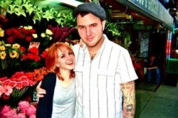 yelyahwilliams:  istillloveparamore:  im crying because they are so cute   this is so old! aww :) thanks!