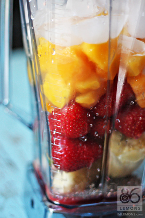 vegan-yums:  Fruity Power Smoothie {vegan} 
