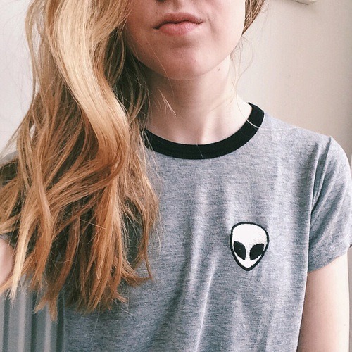septbouquetmika:26% OFF!ALIEN SHIRT!