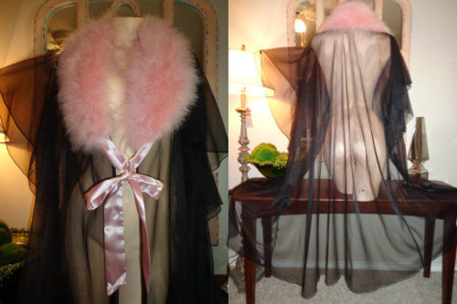 inlovewithburlesquelingerie:Vintage Robe