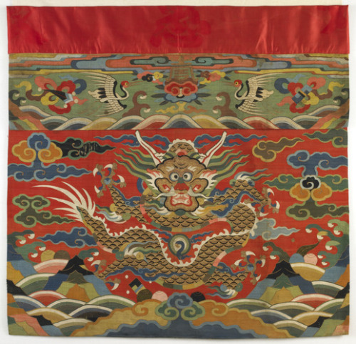 slam-asian: Altar Frontal with Design of Four-Clawed Dragon amidst…, Chinese, early 17th century, Sa