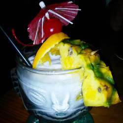 If you like #pinacolada and being caught in the rain&hellip; lots of rain on #Maui this week! #femdom #mistress #vacation #hawaii #drinks #drinking #tiki #tikilounge #southshoretikilounge #tikibar #bar #retro #pineapple #tinyumbrella #cocktail #mixology