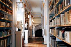 roadmapplus:Library envy at Herzogin Anna