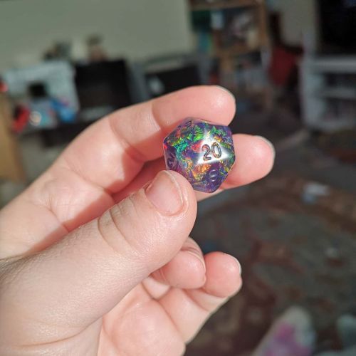 I made a bifrost dice for @clockworkonion! #diceofinstagram #dice #dicemaniacsclub #dicemakingdiscov