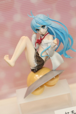 laster2:  Wonder Festival 2013 Winter [dealer booth] (via HK-DMZ)