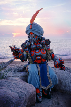 melcolley:Some new photos of my Zenyatta cosplay taken at the beach! Costume made and worn by me, photos edited by me.   OH NY GOODNESS!! 