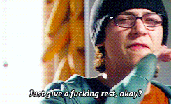 renlybaratheons:  I want you to stop what you’re doing, okay? You know, fucking around. Fucking anything that moves. Just stop it.  Favorite Skins ships moments: Cassie and Sid (2x07)  