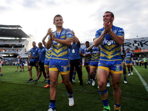 roscoe66:  Parramatta Eels at the Auckland Nines. Love their new kit.