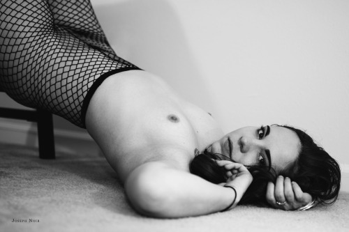 josephnoir:  Samantha | by Joseph NoirBaton Rouge, La(Re-blogging okay as long as credits are left intact.)