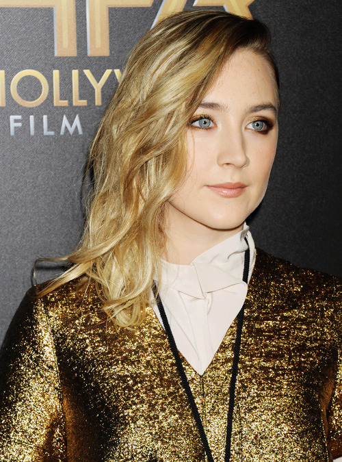 Saoirse Ronan arrives at the·19th Annual Hollywood Film Awards in Beverly Hills - Nov. 1, 201