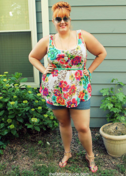 fatgirlsguide:  Outfit of the Day: The Best Shorts I’ve Ever Worn No, like seriously. They are. I am an all skirt/ dresses kind of girl and these shorts from Torrid have completely changed my summer aesthetic. I never wear jeans or jean shorts. Being