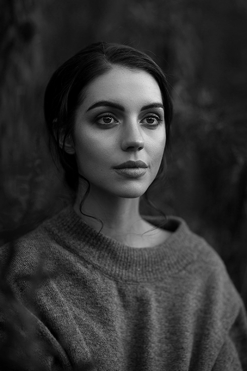 ferrisbuellers:Adelaide Kane photographed by Jordan Harvey, 2016