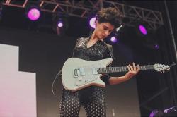 uptightcitizensbrigade: poppressintl @st_vincent playing the absolute best set of Free Press day one. Looking forward to more wonder today! #stvincent #annieclark #fpsf