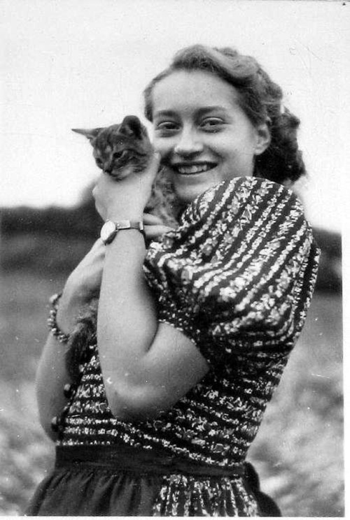 vintageeveryday: Lovely pictures prove that cats are always girls’ best friends.
