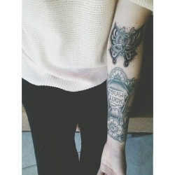 skullbxnes:  Tattoo blog 