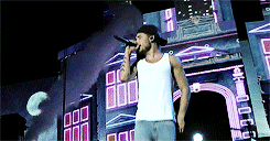 stilinski:  On the road with One Direction - Liam 