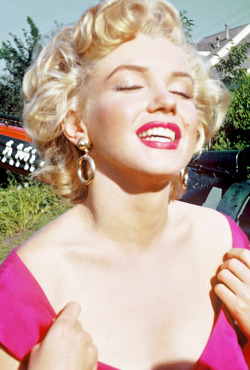 missmonroes:  Marilyn Monroe at Ray Anthony’s