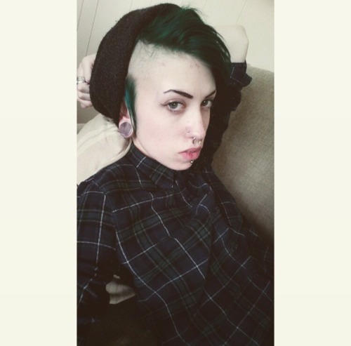 keepyouxvx:  Hey here’s 2015 in selfies or whatever. Enjoy the evolution of my eyebrows.