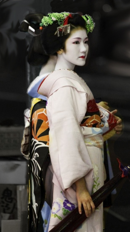 Maiko Koyoshi of Gion Kobu.  Japan.  Image via Pinterest