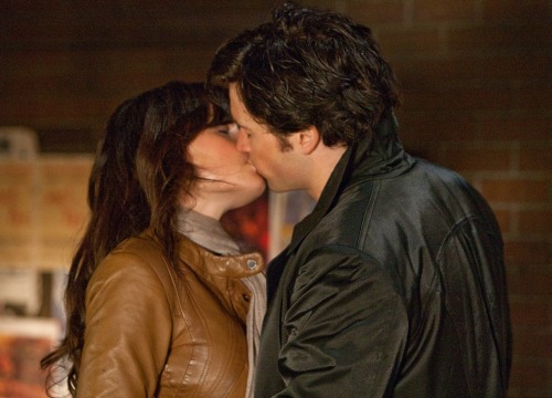 Smallville’s Lois & Clark kisses. (Season 6-11)Happy Valentine’s Day!