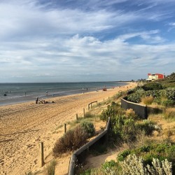 Fish & chips and hangs at the beach 👌😘