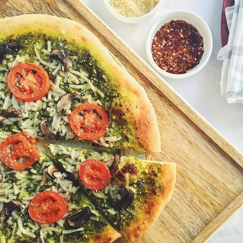 Pesto pizza with my favorite @parmelacreamery aged nut-cheese! Happy Friday everyone! https://instag