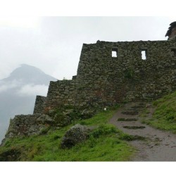 londonandrews:  The ruins of Pisac…!  A fortress for the royalty…! The land of the lost…  #ivhqcusco #ivhqweekend #pisac