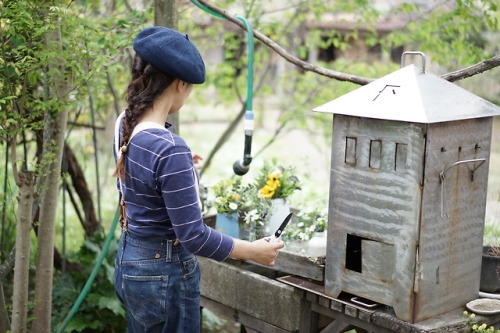 naturaldays:Café La Famille -2- 前回のアップから2ヶ月以上あいてしまったけど茨城県結城市にあるカフェの続きです。オープンの前にお花の準備をしていました。