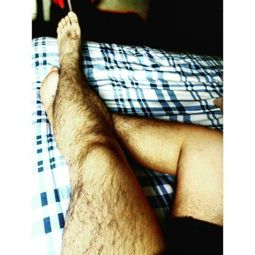 #gaybear #hairy #Instapic #instagay #feet #feet #foot #footjob #feetfetish #fetiche #gay #gayboy #be