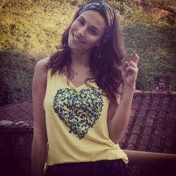 princessdocheiro:  Bem verde a amarela com a camiseta linda que eu ganhei da @ladotê Vai Brasil! - @mfronckowiak 