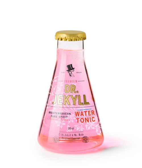 juicyblackberri:dporteiro:Jekyll & Hyde gin packaging by Eduardo del Fraile.My nerd obsession an