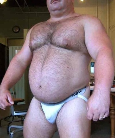 akgrown72:fhabhotdamncobs:  W♂♂F     (FHDC, not the place for “Pretty Boys” or their fans)    Love that big body. Fantastic belly