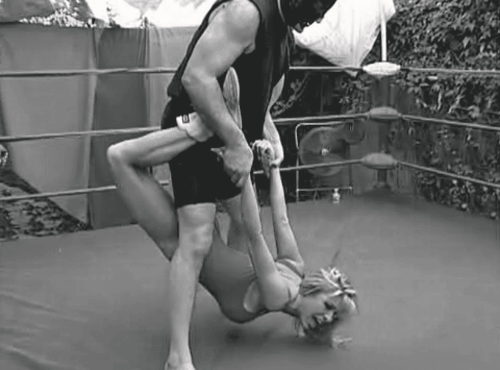 http://sexxyfight.tumblr.com/post/118144549428