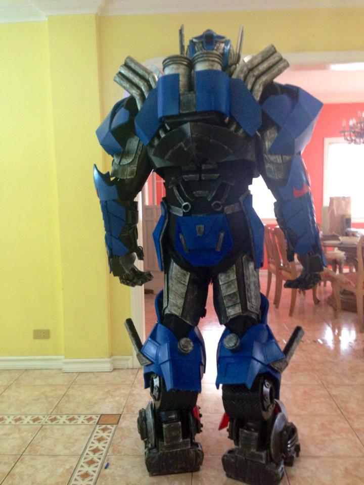 cosplay-gamers:  Transformers - Optimus Prime Cosplay by Pablo Bairan Photography