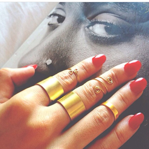 goldenxpussy:  dopegyaaal:  http://dopegyaaal.tumblr.com  http://goldenxpussy.tumblr.com